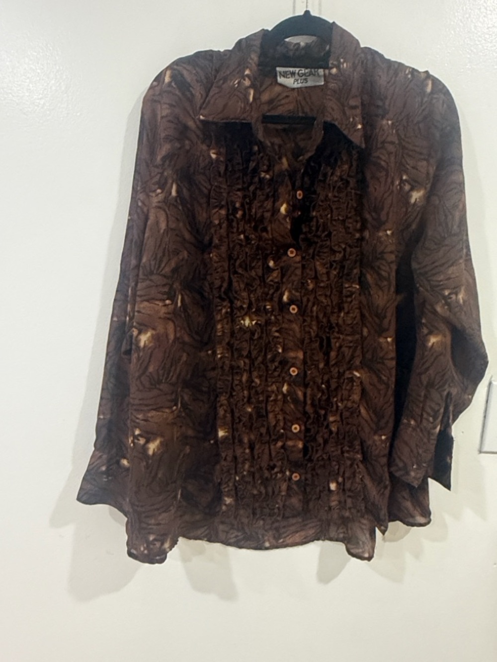 Brown Ruffled Button-Front Blouse - Picture 5 of 10